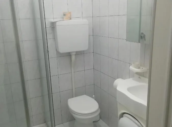 Faro 西尼加利亚